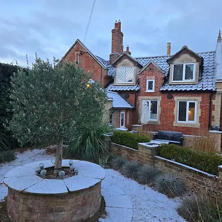 Old School Villa Bromeswell Exterior photo